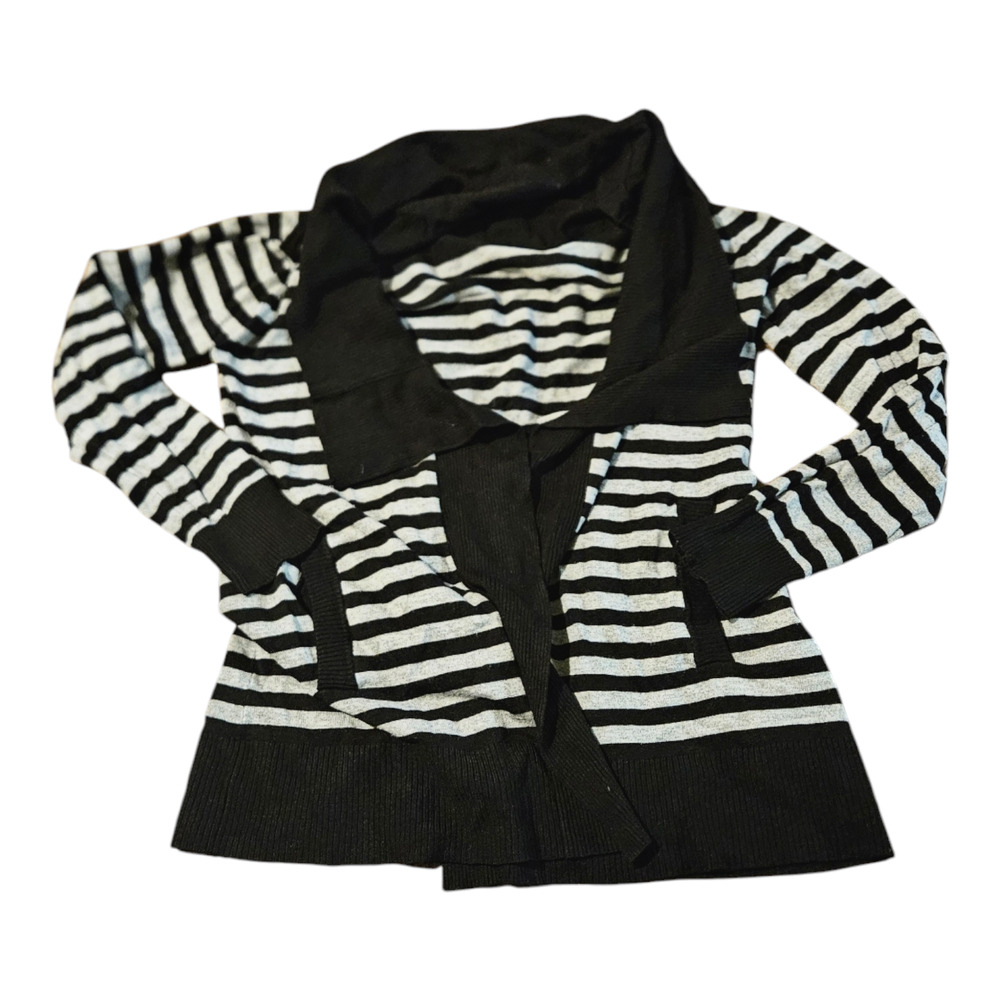 Small Gray and Black Long Sleeve Open Cardigan